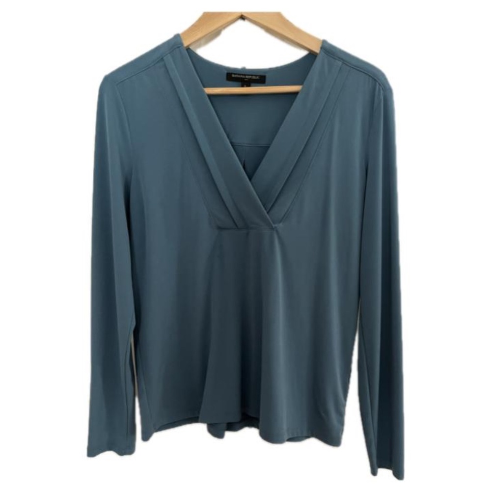 Banana Republic Liquid Knit Pleated V Neck Size S Long Sleeve Pullover Stretch
